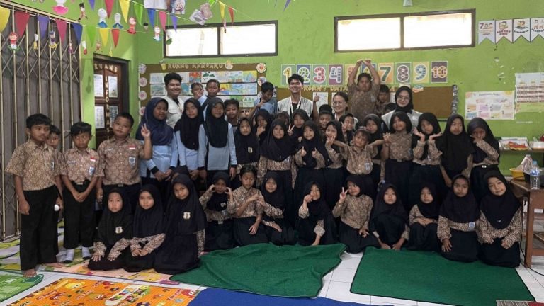 KKN Giat 14 UNNES Dorong Program PHBS untuk Biasakan Hidup Bersih dan Sehat di SD Negeri Diwak